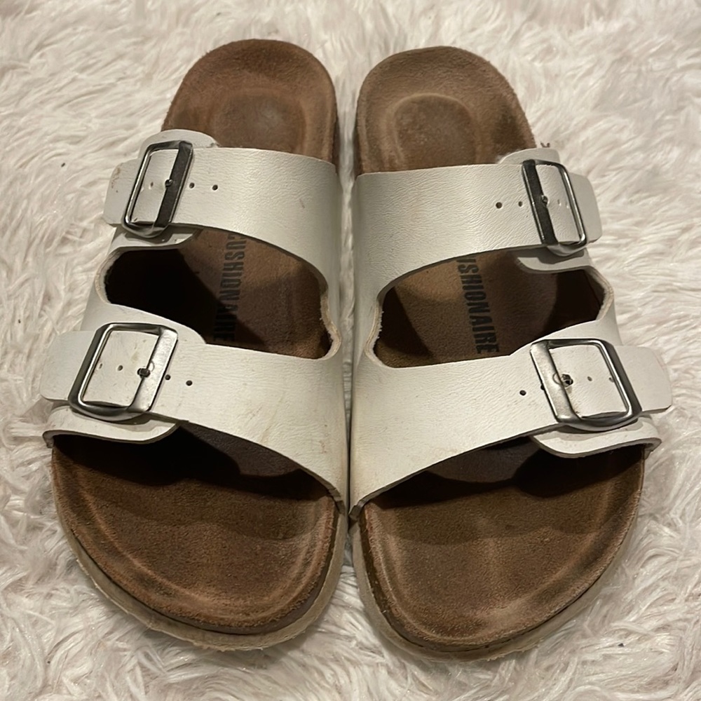 Woman’s Cushionaire Sandal